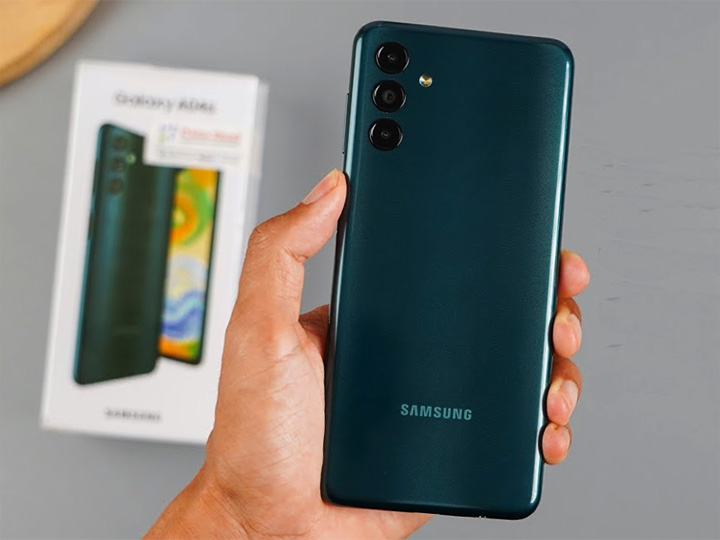 Desain Smartphone Samsung Galaxy A04s