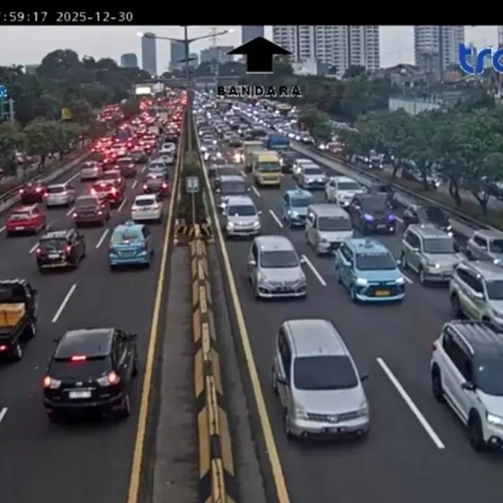 Volume Kendaraan Meningkat, Sejumlah Titik Tol Dalam Kota Jakarta Alami Kepadatan Sore Ini