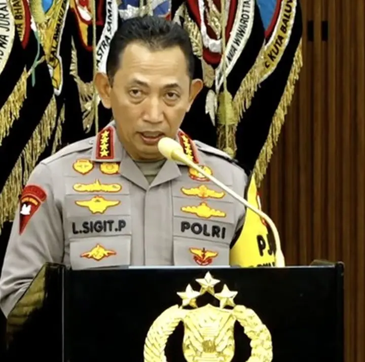 Kapolri Jenderal Listyo Sigit: 101 Jembatan Dibangun, Anak-Anak Tak Perlu Berenang ke Sekolah