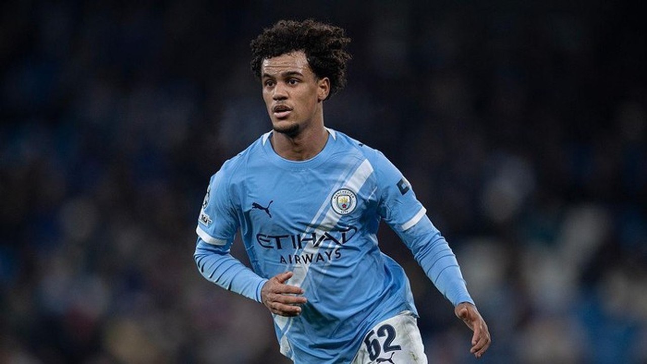 Oscar Bobb Terancam Hengkang dari Manchester City Jika Antoine Semenyo Bergabung