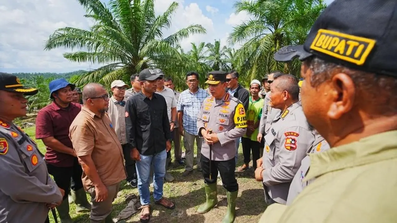 Kapolri Jenderal Listyo Sigit Berkunjung Ke Aceh Tamiang Untuk Meninjau Kesiapan Lokasi Pembangunan Hunian Tetap (huntap) Untuk Warga Korban Bencana. (foto: Dok. Istimewa)
