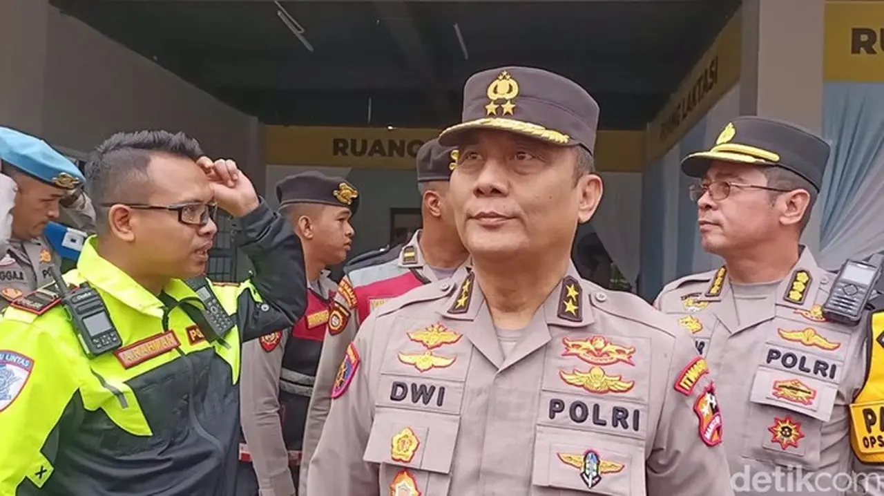 Itwasum Polri Melakukan Pengecekan Di Kawasan Puncak, Bogor, Jelang Malam Tahun Baru. (rizky/detikcom)