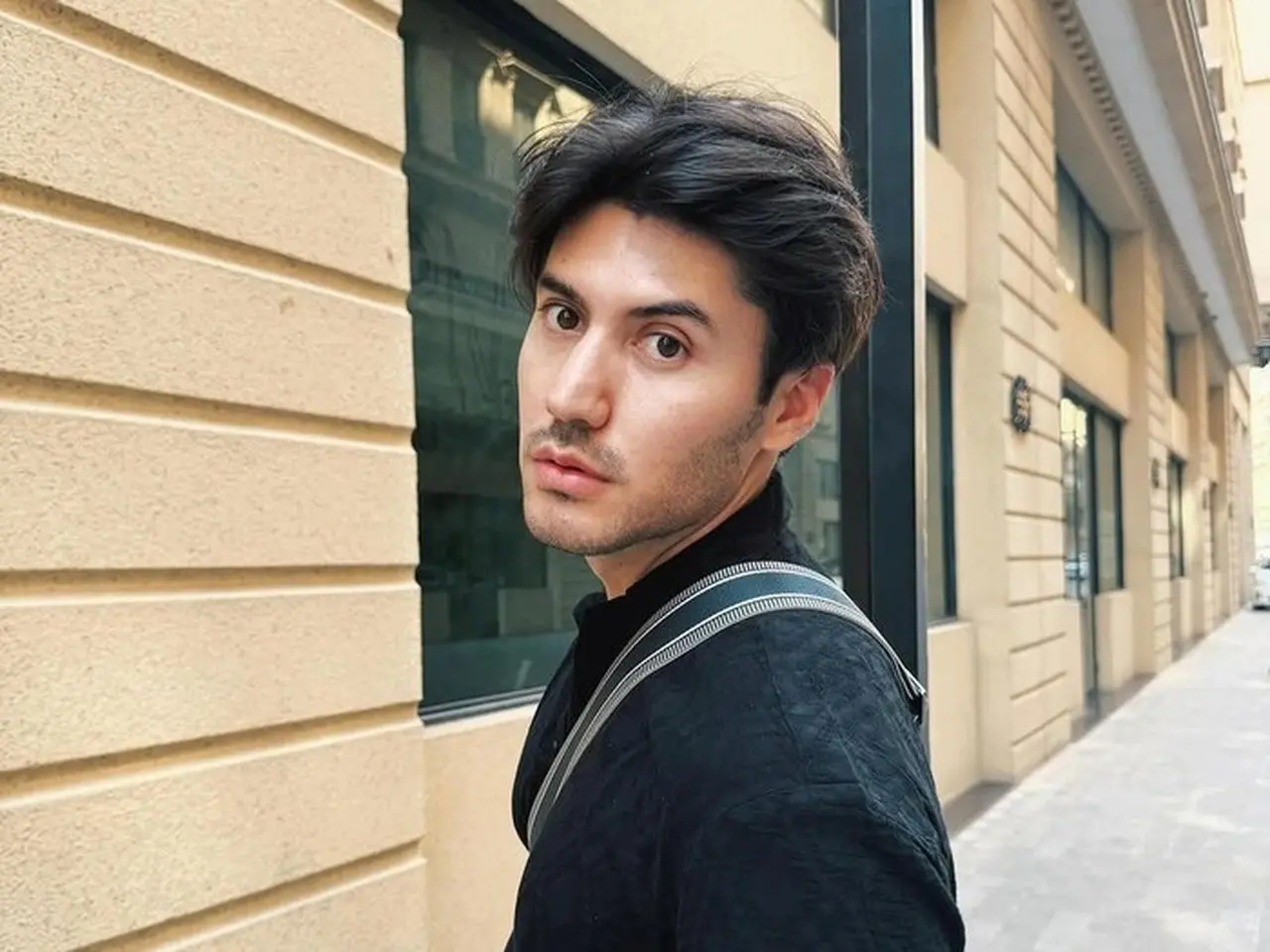Bara Valentino Rindu Mendiang Ayah. (foto: Dok Instagram)