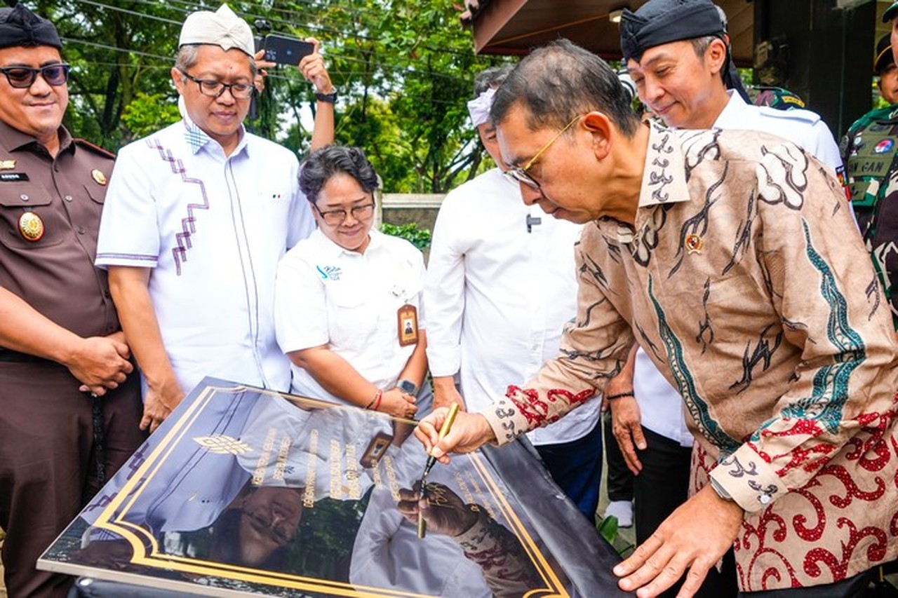 Menteri Fadli Zon Resmikan Cungkup Prasasti Batutulis, Perkuat Cagar Budaya Bogor