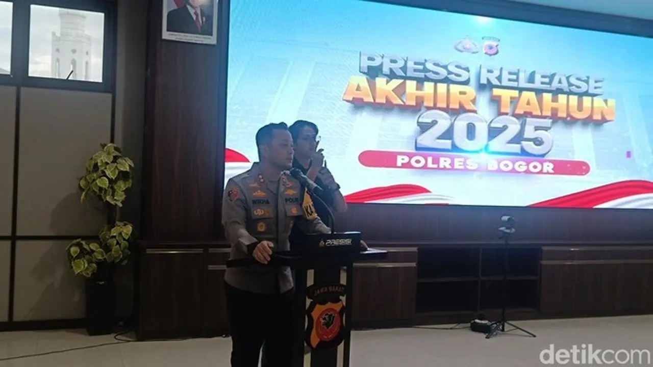 Kapolres Bogor Akbp Wikha Ardilestanto Saat Rilis Akhir Tahun. (rizky/detikcom)