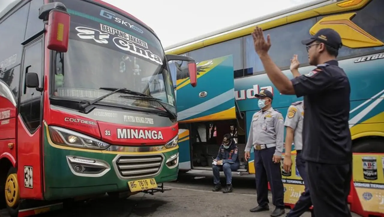 Ilustrasi Bus (foto: Antara Foto/fauzan)