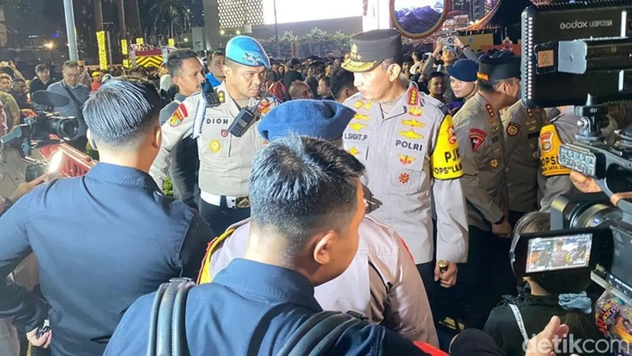 Kapolri Jenderal Listyo Sigit Prabowo Meninjau Langsung Momen Perayaan Malam Tahun 2026 Di Bundaran Hi, Jakarta Pusat (wildan/detikcom)