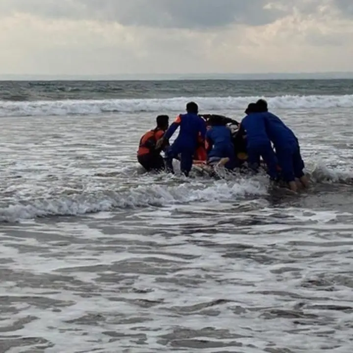 Wisatawan Remaja Hilang Terseret Ombak di Pantai Barat Pangandaran