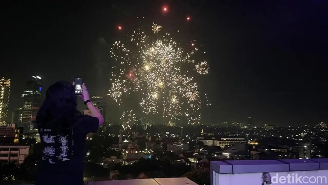Ilustrasi. Kembang Api (foto: Tripa Ramadhan)