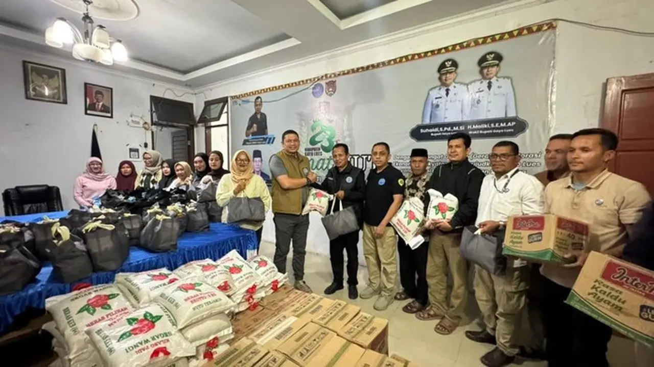 Kepala Badan Narkotika Nasional Provinsi (bnnp) Aceh Beri Dukungan Moril Bantuan Ke Gayo Lues. (foto: Istimewa)