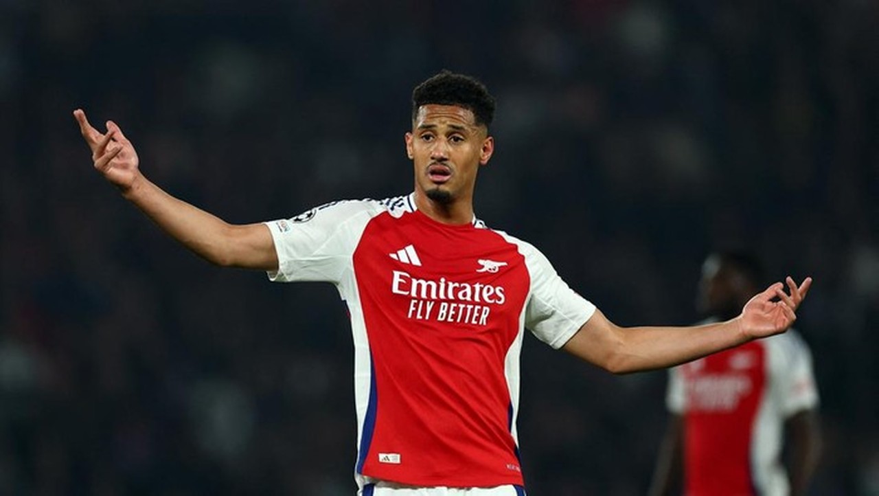 Arsenal Puncaki Klasemen Premier League, Saliba Ingatkan Risiko “Raja Natal”