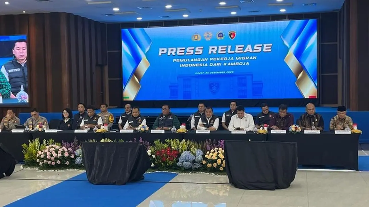 Foto: Konferensi Pers Pemulangan Sembilan Wni Korban Tppo Dari Kamboja. (rumondang/detikcom)