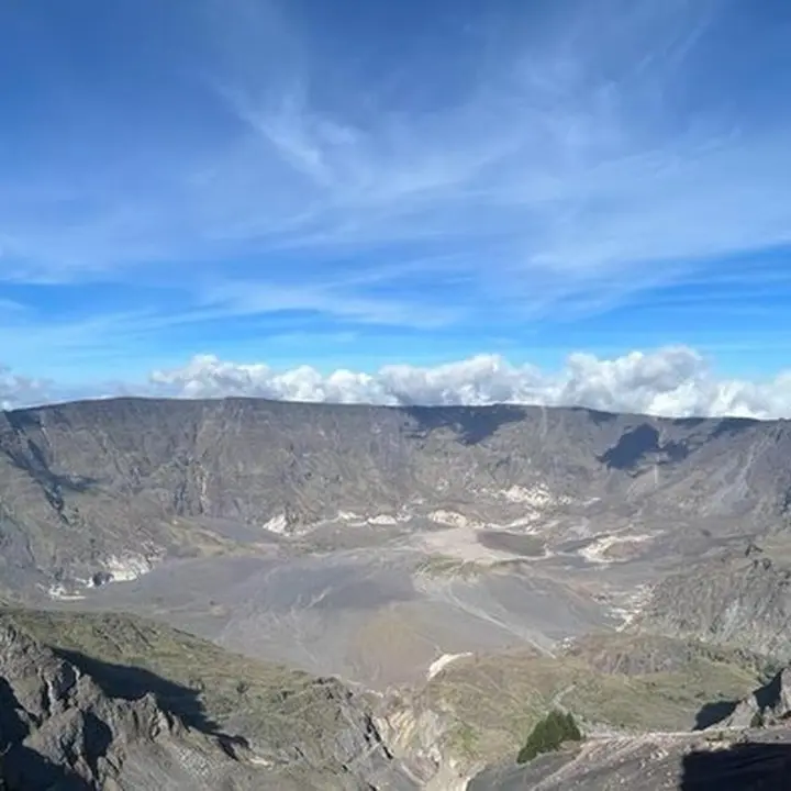 Jalur Pendakian Gunung Tambora Ditutup Sementara Mulai 28 Desember 2025 Demi Keamanan dan Kelestarian