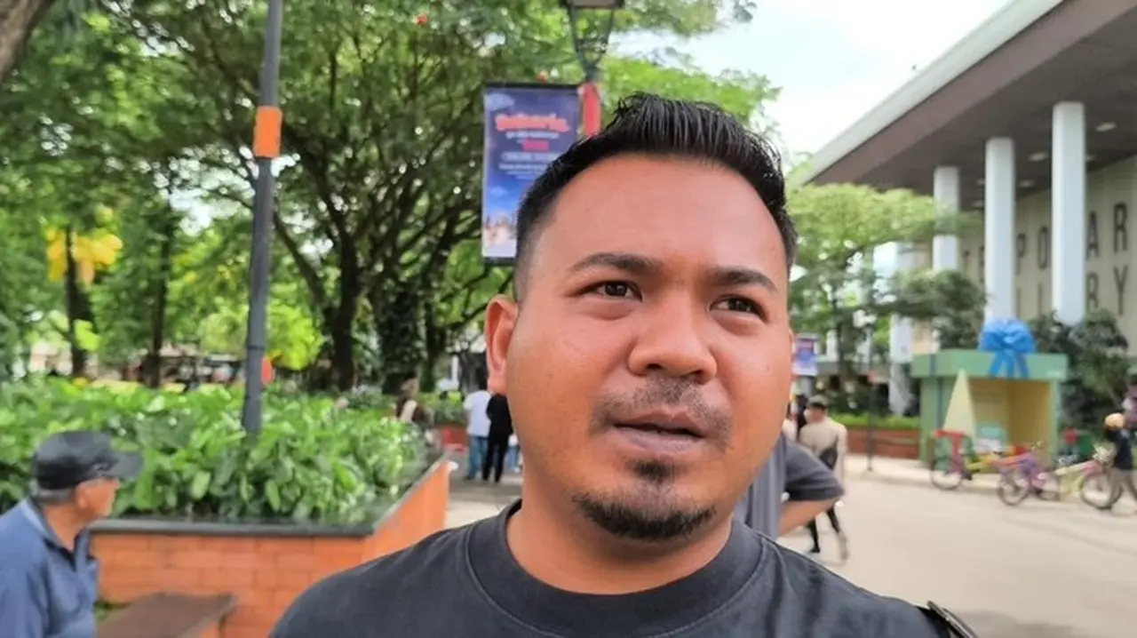 Arief, Wisatawan Asal Malaysia, Berkunjung Ke Tmii (kurniawan Fadilah)