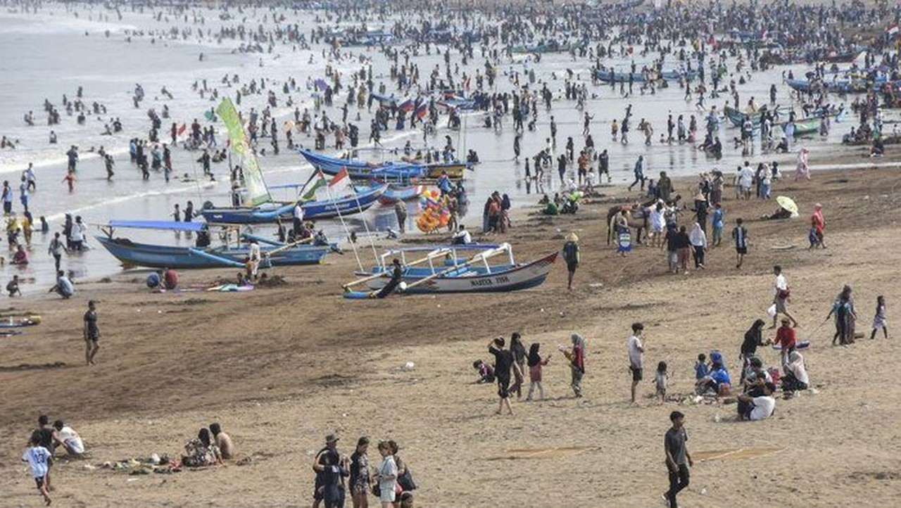 Prediksi Dishub Jabar: 21,2 Juta Warga Jabar Akan Bepergian Selama Libur Nataru 2025/2026