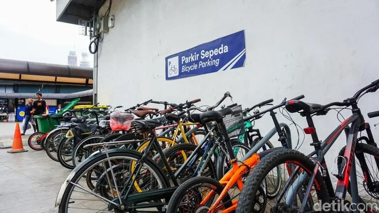 Ilustrasi Parkiran Sepeda Di Stasiun Krl. (foto: Muhammad Firman Maulana/detikcom)