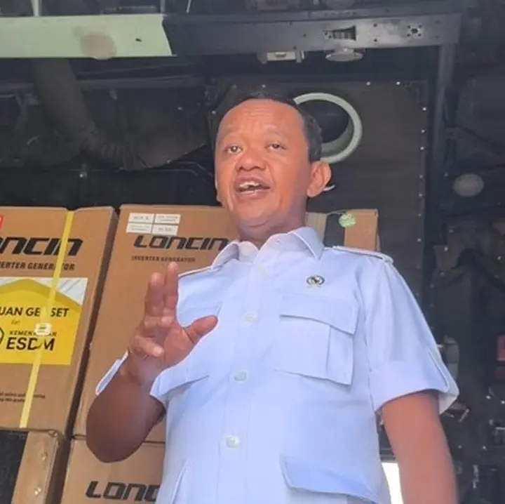 Bahlil Kirim 1.000 Genset ke Aceh, 35 Ribu Rumah Masih Gelap Gulita