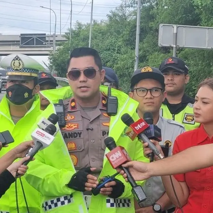 Korlantas Polri Imbau Truk Sumbu Tiga Hindari Tol Saat Puncak Arus Balik Nataru 2025