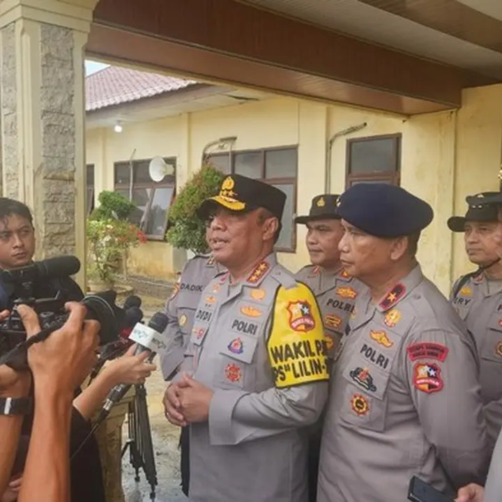 Wakapolri Dedi Prasetyo Pastikan Bantuan Logistik Lancar ke Aceh Tamiang Pascabencana