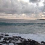 BMKG Peringatkan Gelombang Tinggi di Labuan Bajo Akhir 2025 Akibat Bibit Siklon 96S