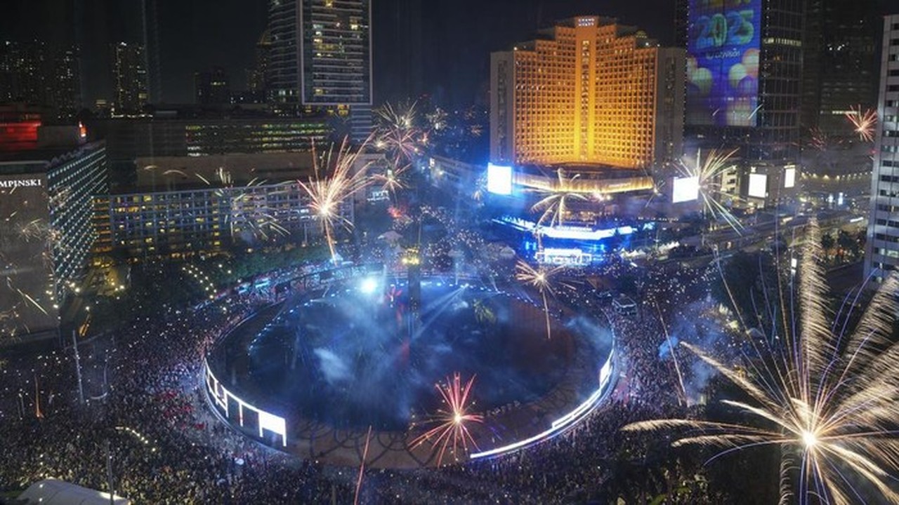 Malam Tahun Baru di Jakarta: Car Free Night Bundaran HI, 8 Panggung Hiburan, Tanpa Kembang Api Malam Tahun Baru di Jakarta: Car Free Night Bundaran HI, 8 Panggung Hiburan, Tanpa Kembang Api