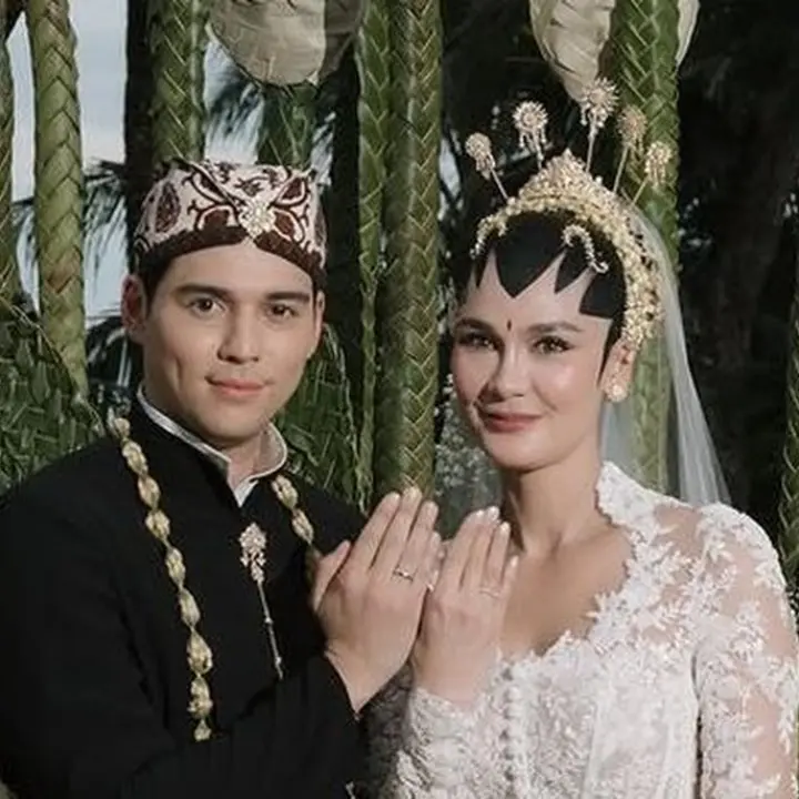 10 Pasangan Selebritas Indonesia yang Meresmikan Hubungan di Pelaminan Sepanjang 2025