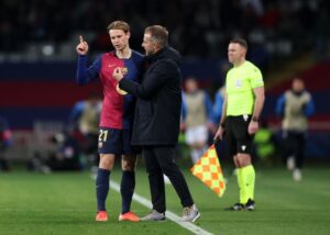 Paradoks Gaji Fantastis Frenkie de Jong di Barcelona Era Hansi Flick