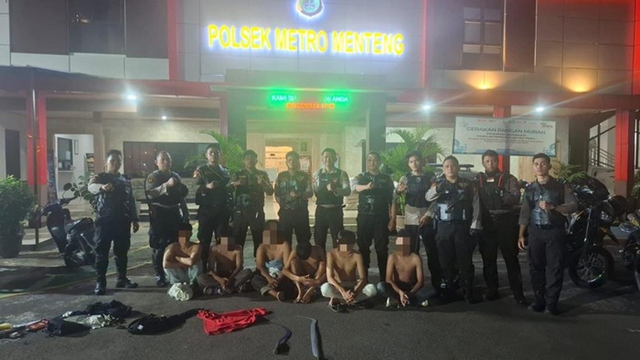 Enam Pemuda Diciduk Polisi di Menteng Diduga Hendak Tawuran, Dua Celurit Disita