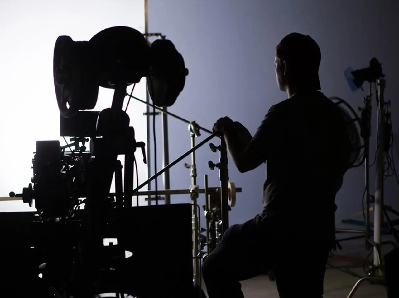 Tips Agar Biaya Film Gak Membengkak Dan Menghasilkan. (foto: Getty Images/bjones27)