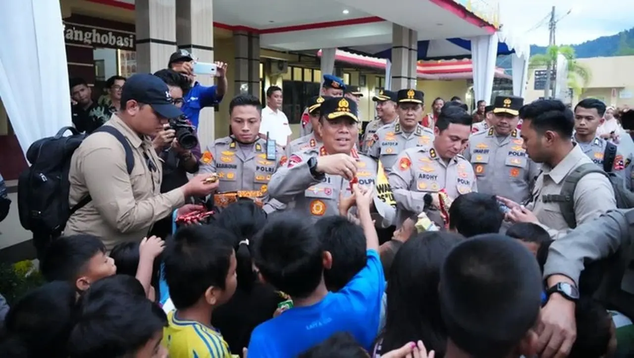 Wakapolri Komjen Dedi Prasetyo Saat Meninjau Kabupaten Tapanuli Tengah, Sumatera Utara (foto: Dok. Istimewa)