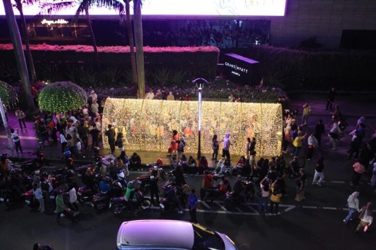 Libur Natal 2025: Ancol dan Ragunan Ramai, Jakarta Tawarkan Ragam Event Menarik