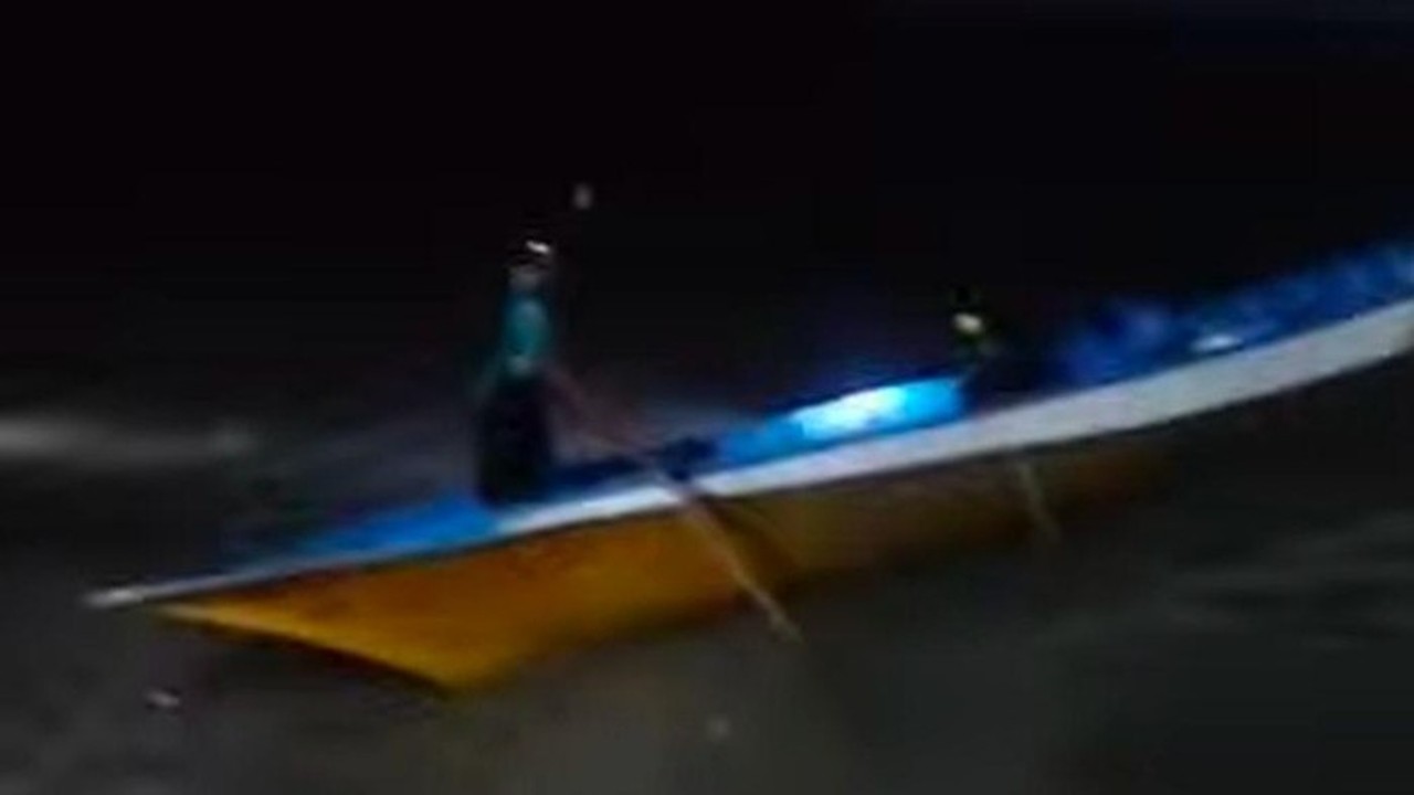 Nelayan Buton Tengah Selamat dari Terkaman Buaya 6 Meter Berkat Tusukan Mata Nelayan Buton Tengah Selamat dari Terkaman Buaya 6 Meter Berkat Tusukan Mata