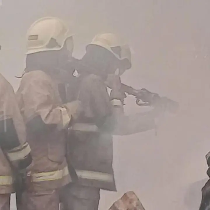 Papan Billboard Sarinah Terbakar Diduga Akibat Korsleting Listrik, Damkar Pastikan Tak Ada Korban