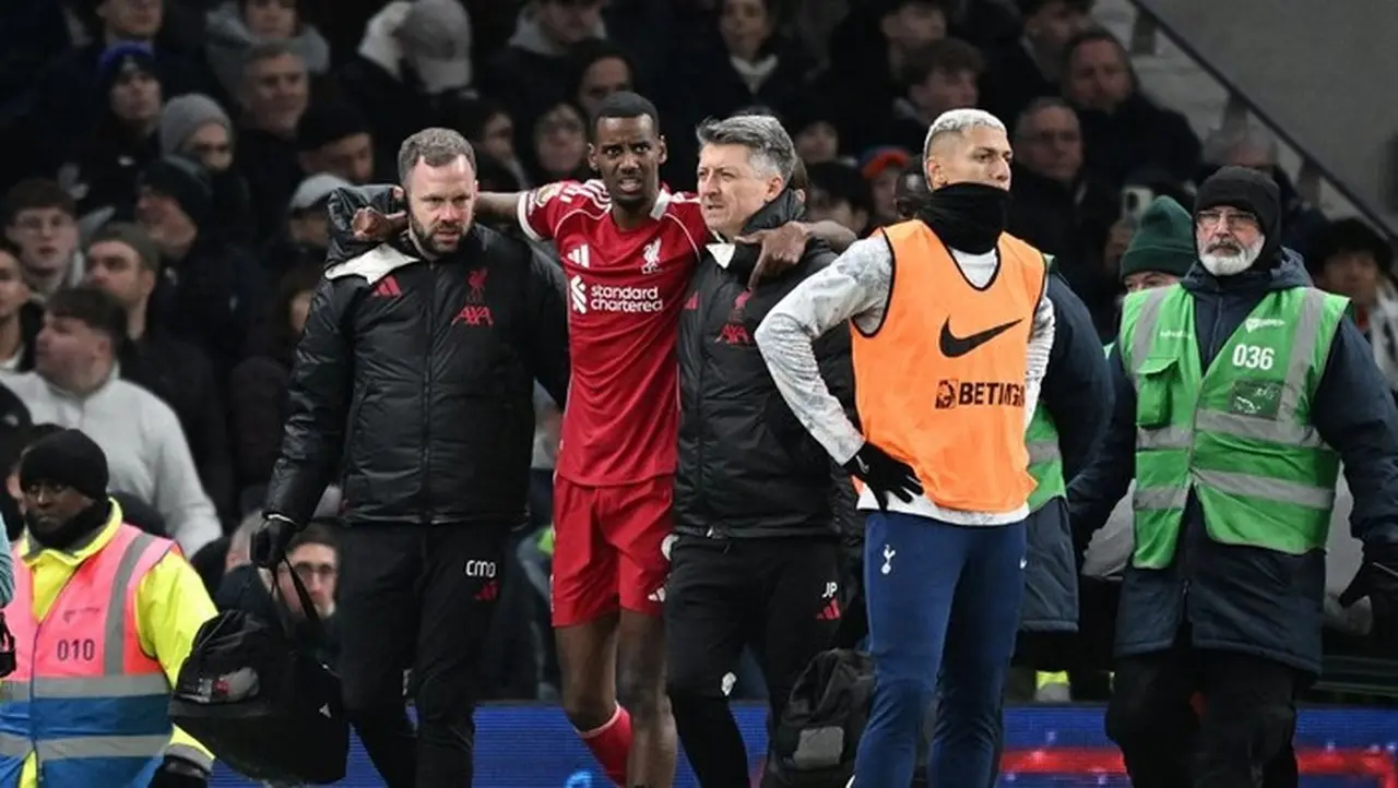 Isak Mengalami Cedera Dan Diperkirakan Harus Menepi Sekitar Dua Bulan. Foto: Reuters/dylan Martinez