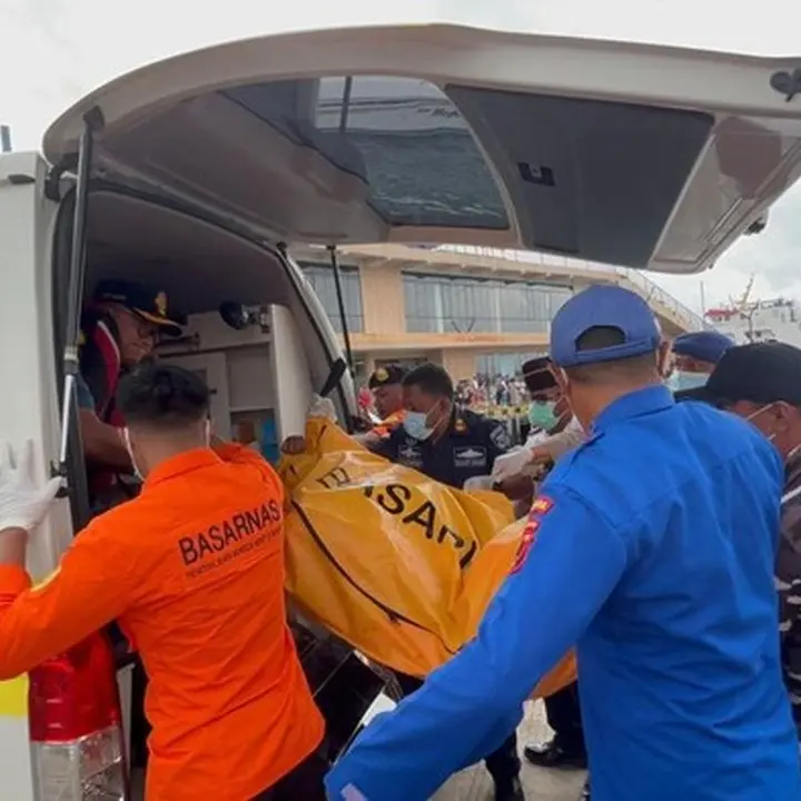 Satu Jenazah Korban Kapal Tenggelam di Labuan Bajo Ditemukan, Pelatih Valencia Masih Dicari