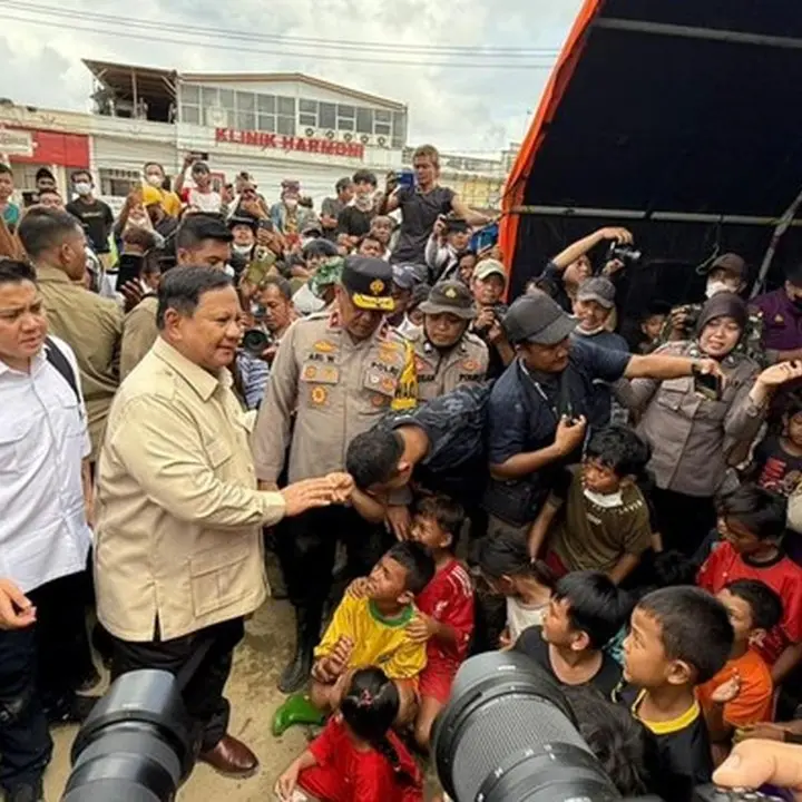 Seskab Ungkap Prabowo Kirim Helikopter Pribadi untuk Mualem Tangani Bencana Aceh