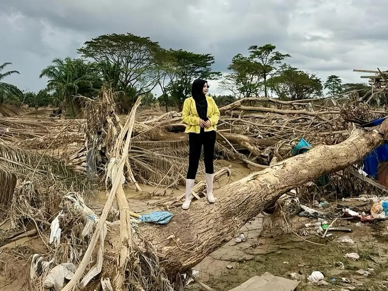 Perasaan Novi Rizki Usai Kasih Bantuan Langsung Ke Aceh Dan Sumatera Utara. (foto: Ist)