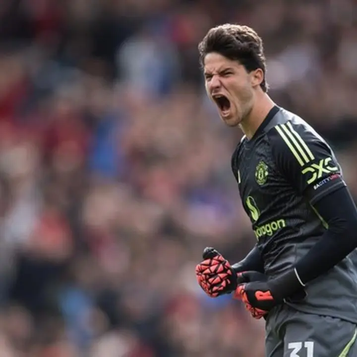 Senne Lammens Bawa Ketenangan di Lini Belakang Manchester United, Tuai Pujian Schmeichel