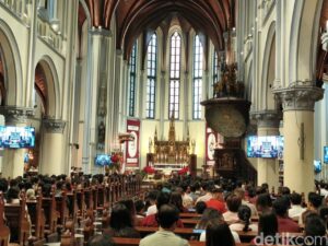 Sesi Khusus Misa Natal di Katedral Beri Ketenangan Jemaat Lansia
