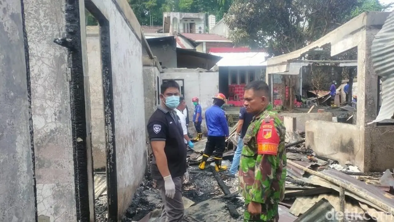 Foto: Kondisi Bangunan Panti Werdha Damai Manado Hangus Terbakar. (fistel Mukuan/detikcom)