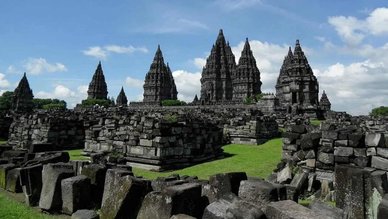 Candi Prambanan. (pvdberg/pixabay)