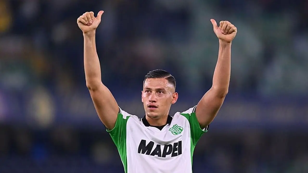 Bek Sassuolo Jay Idzes. (foto: Getty Images/alessandro Sabattini)