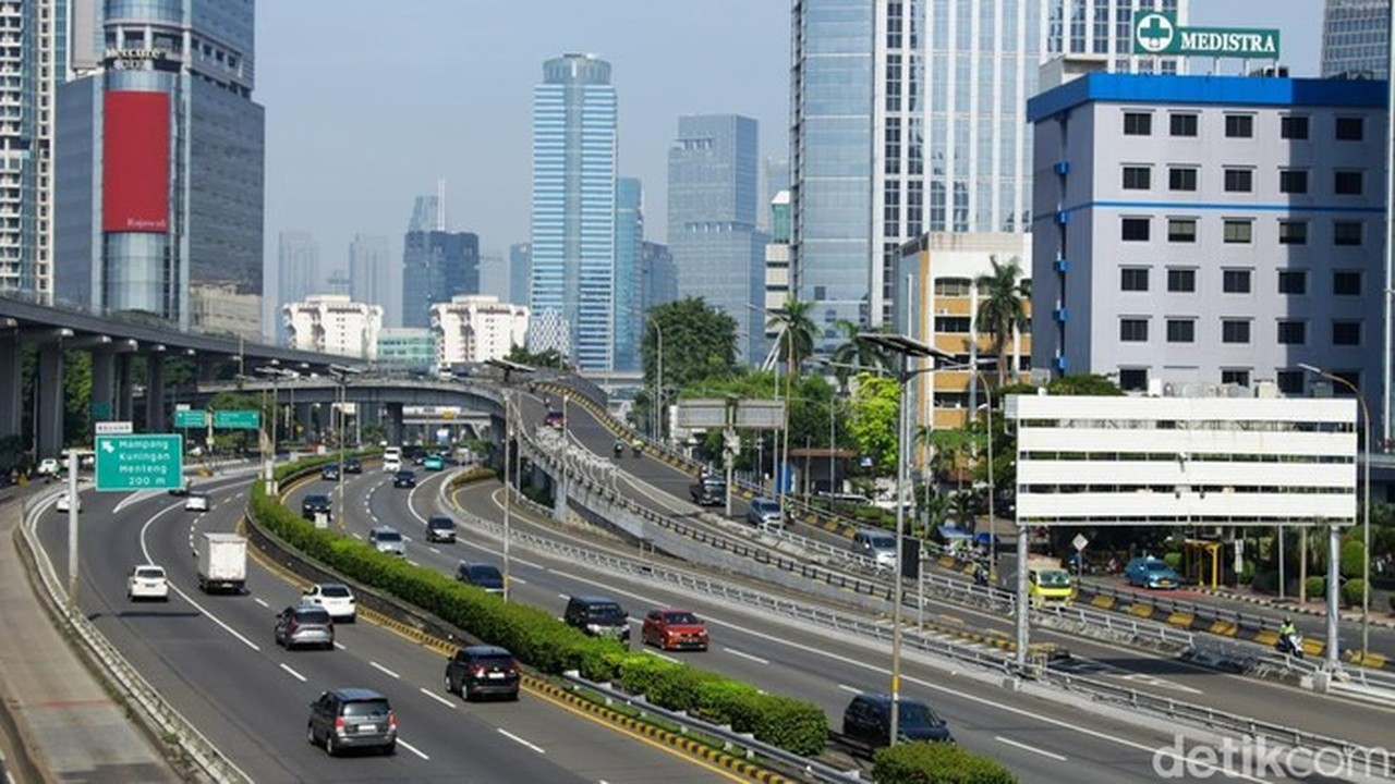 Jelang Akhir Tahun, 1 Juta Kendaraan Keluar Masuk Jakarta via Jalur Arteri