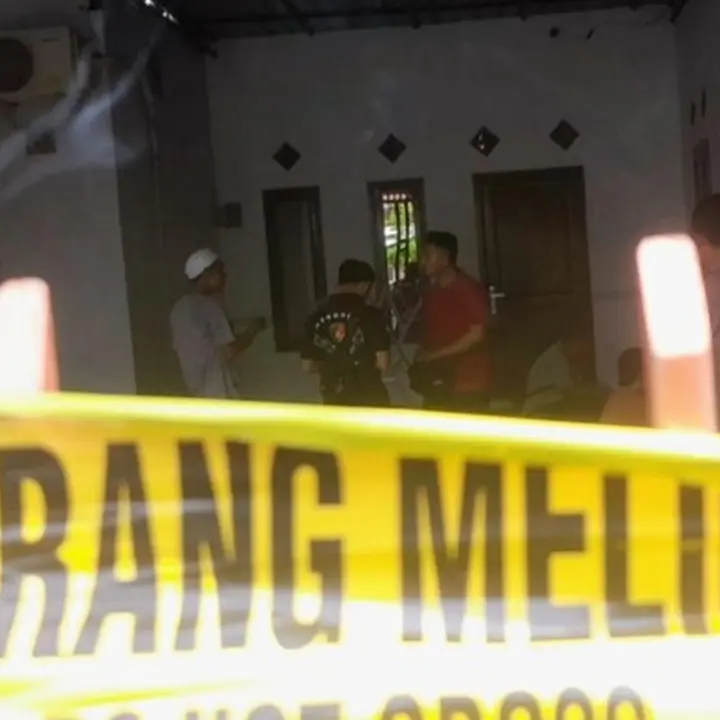 Tragedi Berdarah Situbondo: Ayah, Ibu, dan Anak Ditemukan Tewas Mengenaskan di Rumah