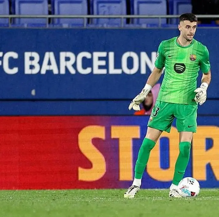 Derby Catalan: Espanyol Antisipasi Serangan Suporter ke Kiper Barcelona, Joan Garcia