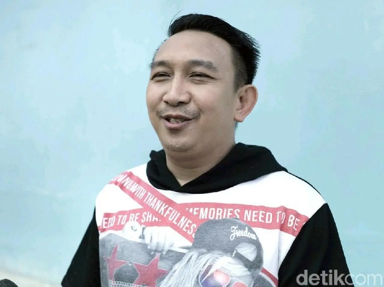 Augie Fantinus Rayakan Natal Bareng 50 Anggota Keluarga Di Bandung. (foto: Ismail/detikfoto)