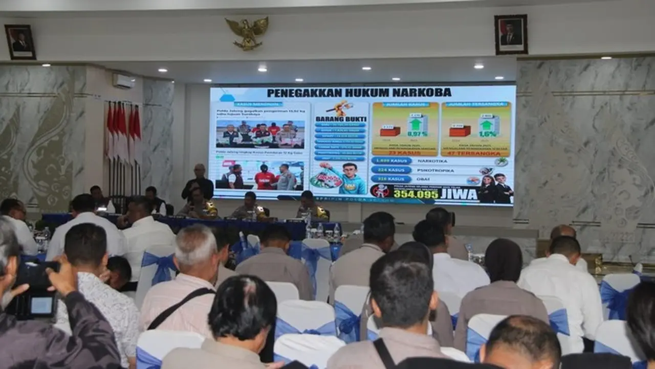 Foto: Polda Jateng Menggelar Jumpa Pers Akhir Tahun 2025 Di Gedung Borobudur Mapolda Jateng, Senin (29/12/2025). (dok Polda Jateng)