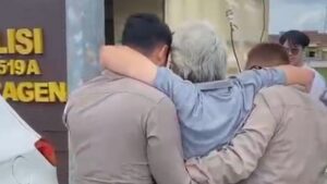 Polisi Sragen Beri Pertolongan Pertama Pengemudi Serangan Jantung di Rest Area 519 A