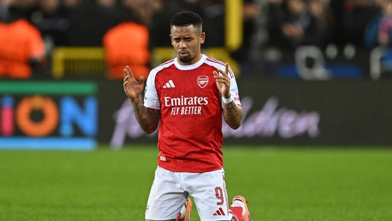 Jamie Carragher: Gabriel Jesus Lebih Unggul dari Gyokeres untuk Lini Depan Arsenal