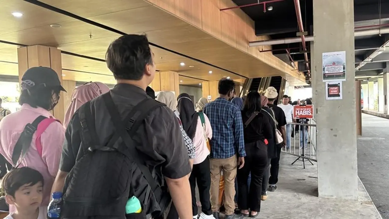 Pengunjung Menyambut Positif Gubernur Jakarta Pramono Anung Yang Mengkaji Menambah Jumlah Show Dan Tiket Planetarium. (rachma Indira/detikcom)